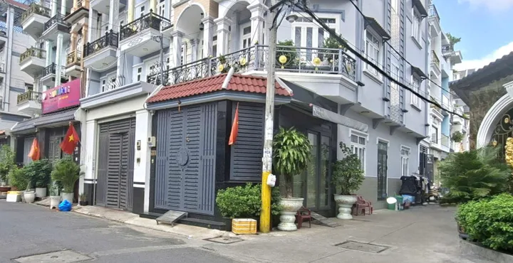 Chỉ hơn 6ty, hẻm xe tải thông, nhà 5 tầng 68m2 Hương lộ 2