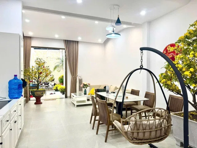 Bán Tòa nhà - Building 116.8m2 có sẵn 116.8 m2 thổ cư giá 30 tỷ tại Đường Hùng Vương Phường Lộc Thọ Thành phố Nha Trang Khánh Hòa