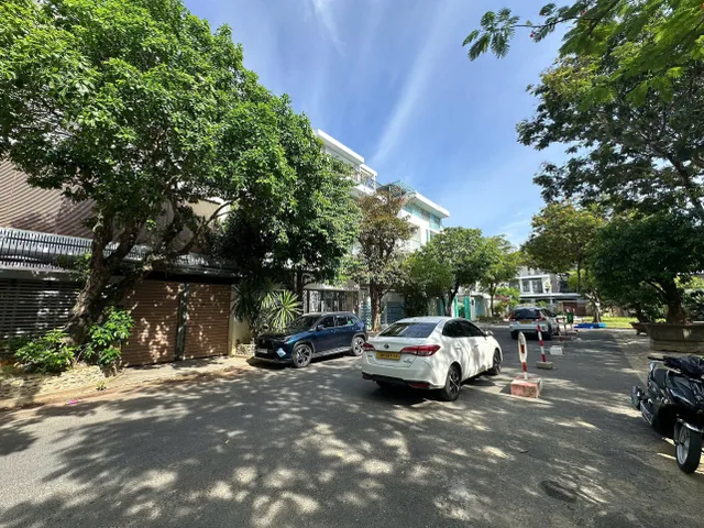 Chính chủ gửi bán biệt thự siêu hiếm tại Vĩnh Điềm Trung, Nha Trang!
GIẢM GIÁ SÂU CHỈ CÒN 21ty 800 tr