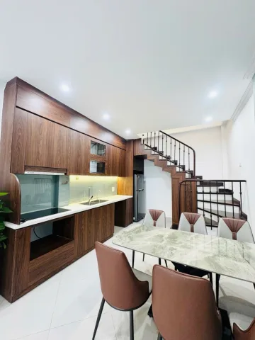 💥 HIẾM! NHÀ NGỌC THỤY 6 TẦNG – Ô TÔ VÀO NHÀ – KINH DOANH – FULL NỘI THẤT