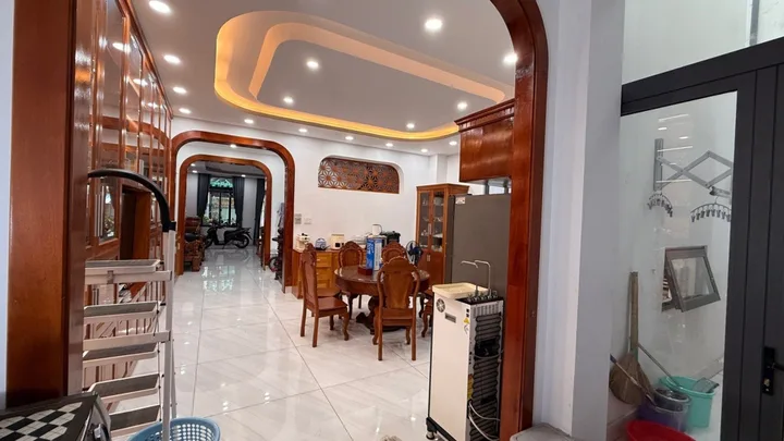 HỒ HỌC LÃM 191M² NGANG 6,3M 2 TẦNG BTCT 4PN 4WC HẺM XE HƠI 10 TỶ