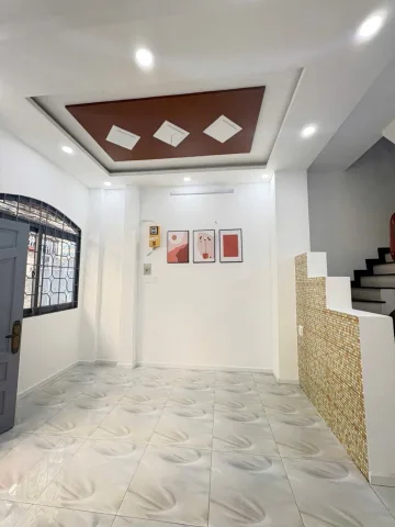 TRUNG TÂM QUẬN 10 - NGANG 5.8M HIẾM CÓ- NHÀ 3 TẦNG BTCT - HẺM 4M THÔNG - KHU DÂN TRÍ CAO
