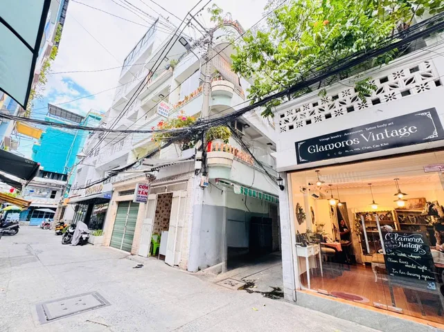 QUẬN 1: BÁN CHDV CAO CẤP ĐANG KHAI THÁC KHÁCH NƯỚC NGOÀI- MẶT TIỀN HẺM XE HƠI ĐẬU CỬA TRẦN HƯNG ĐẠO- SẴN HDT HƠN 100TR/TH- 0938676685 GIANG GIANG
