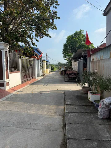 Bán Đất 136m2 giá 2.1 tỷ tại Hoà Bình đường ô tô tránh nhau thoải mái.l/h:076.231.9990 e Thúy