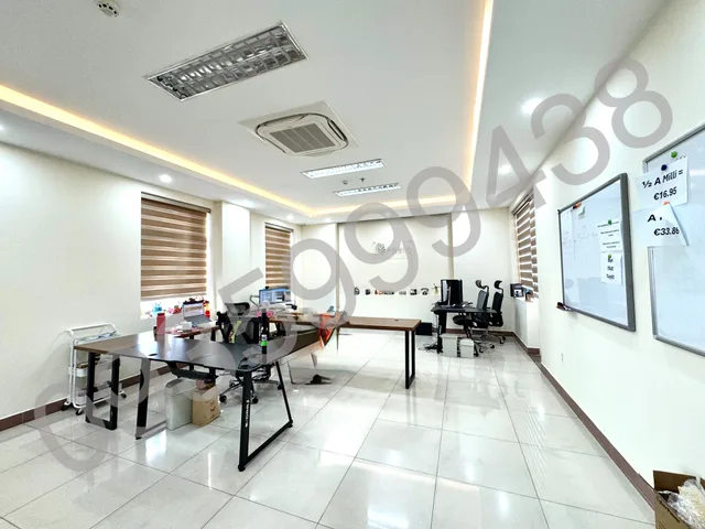 CHO THUÊ VĂN PHÒNG 40M² – 10,5 TRIỆU/THÁNG - SẴN RÈM VÀ PANTRY MIỄN PHÍ