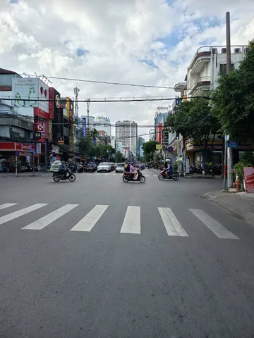 Chủ đi nước ngoài! Bán nhà gần Cầu Thị Nghè Xô Viết Nghệ Tĩnh 4x16m sẵn 2 lầu HXH sát mặt tiền