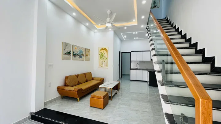 BÁN NHÀ ĐẸP QUỲNH CƯ – HÙNG VƯƠNG – HỒNG BÀNG  Chỉ 2,05 tỷ – LH 0979087664