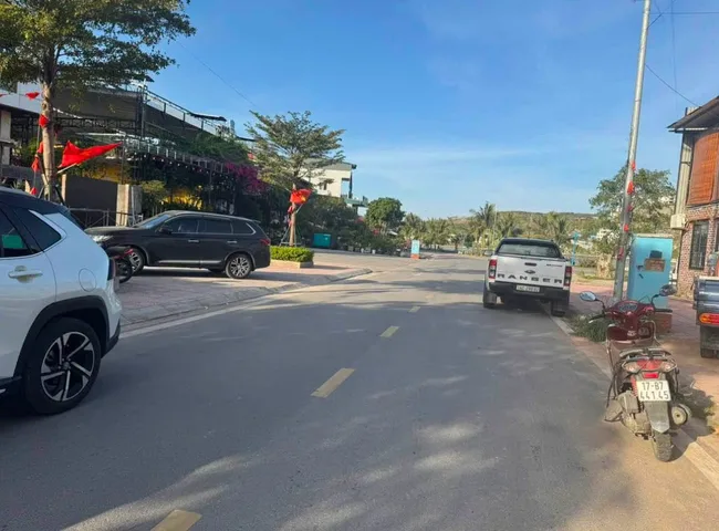 Bán Đất đông hùng thắng sau bia 20k bờ hồ ao cá hùng thắng