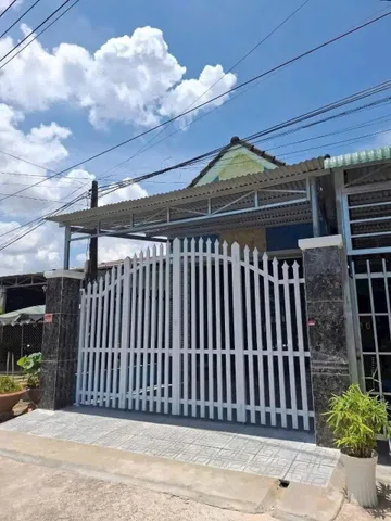 Bán gấp căn nhà nằm ngay Phan Thị Cộng, Củ Chi, 125m2, 880tr, sổ hồng riêng.