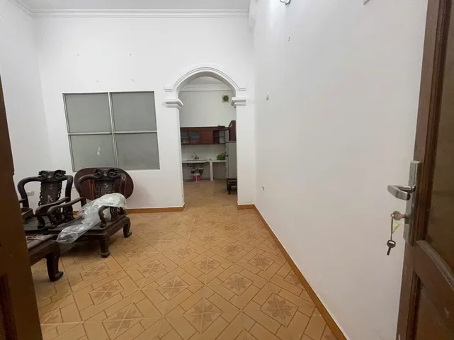 LẠC LONG QUÂN – TÂY HỒ – NHÀ NGUYÊN CĂN 3 TẦNG × 40M² – 3PN – BAN CƠN PHƠI RỘNG – GIÁ 11 TRIỆU/THÁNG