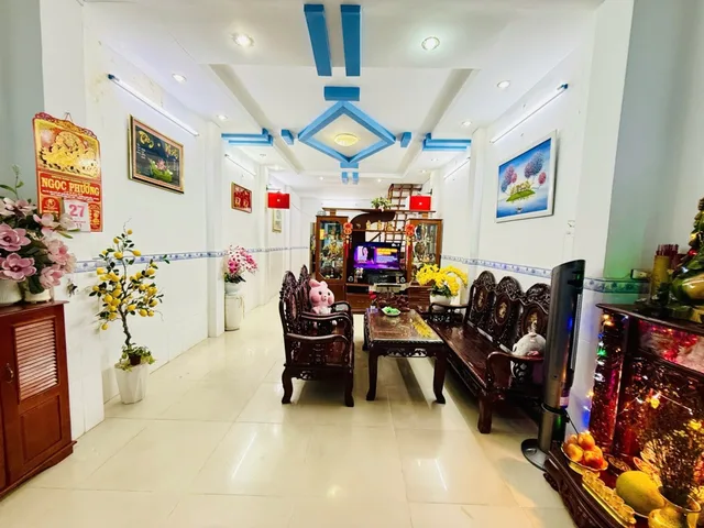 🔥 LÔ GÓC HẺM XE TẢI NGUYỄN CÔNG HOAN – 5 TẦNG – THANG MÁY XỊN – KHU PHAN XÍCH LONG
GẦN 60M² • GẦN MẶT TIỀN • SÁT QUẬN 1
