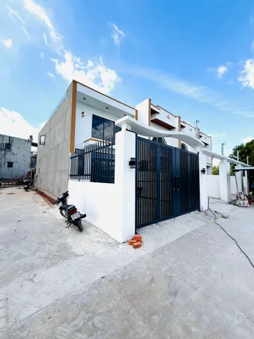 Chủ ngộp bán nhà gác lửng 2 mặt tiền sổ riêng ngay cây xăng 75  đường Đồng Khởi giá rẻ