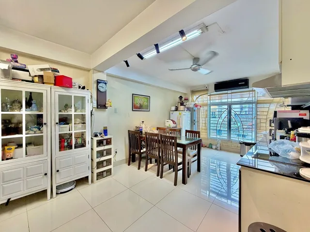 🏩 NHÀ KHU PHỐ HOA PHAN XÍCH LONG – HẺM HƠN 20M • Ô TÔ NGỦ TRONG NHÀ • 5 TẦNG BTCT • 43M² • SỔ NỞ HẬU