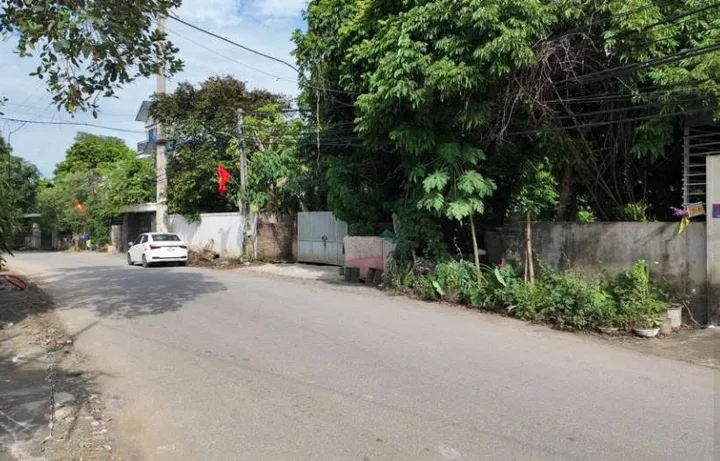 Bán Đất 100m2 có sẵn 100 m2 thổ cư giá 2 tỷ tại Xã Phú Cát Huyện Quốc Oai Hà Nội