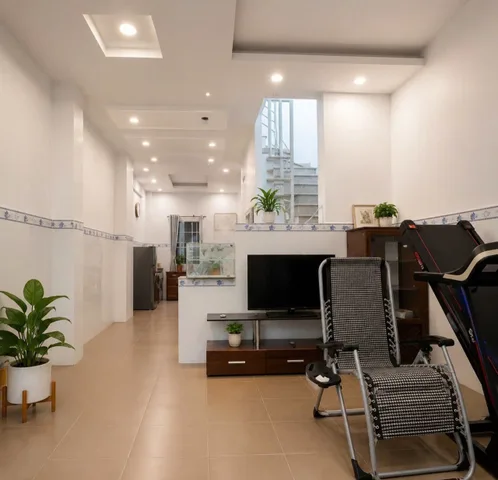 NHÀ TÂN PHÚ - GIÁ RẺ NHƯ BÌNH TÂN - HẺM THÔNG - NHỈNH NHẸ 5 TỶ