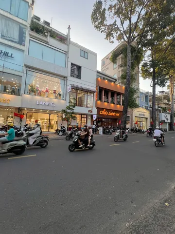 NHÀ NGUYỄN SỸ SÁCH - CẠNH GA T3 TSN - KHU BÀN CỜ CỘNG HÒA TRƯỜNG CHINH – 3 TẦNG BTCT– NHINH 6TYYY