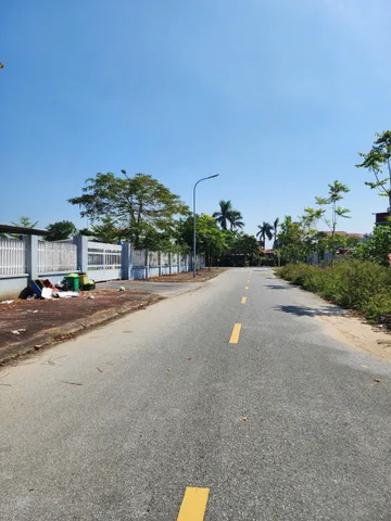 Bán Đất 100m2 có sẵn 100 m2 thổ cư giá 4.1 tỷ tại Đường Trần Lựu Xã Kim Chân Thành phố Bắc Ninh Bắc Ninh, dt 0395777369