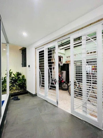 Cho thuê nhà 3 tầng Nguyễn Văn Linh Hải Châu 📌📌📌LÀM VIỆC TRỰC TIẾP GIÁ TỐT !!!