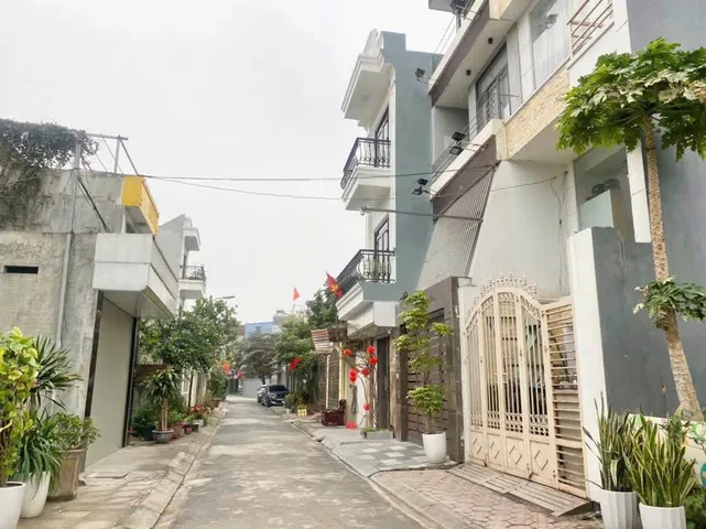 BÁN ĐẤT TẶNG NHÀ 2 TẦNG CŨ – TUYẾN 2 TÔN ĐỨC THẮNG – SỞ DẦU
