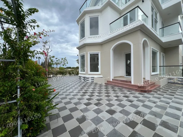 Bán Căn Góc Biệt Thự MHDI Cam Ranh sẵn 295.5 m2 thổ cư giá 11.82 tỷ tại Đường Nguyễn Tất Thành Xã Cam Hải Đông Huyện Cam Lâm Khánh Hòa