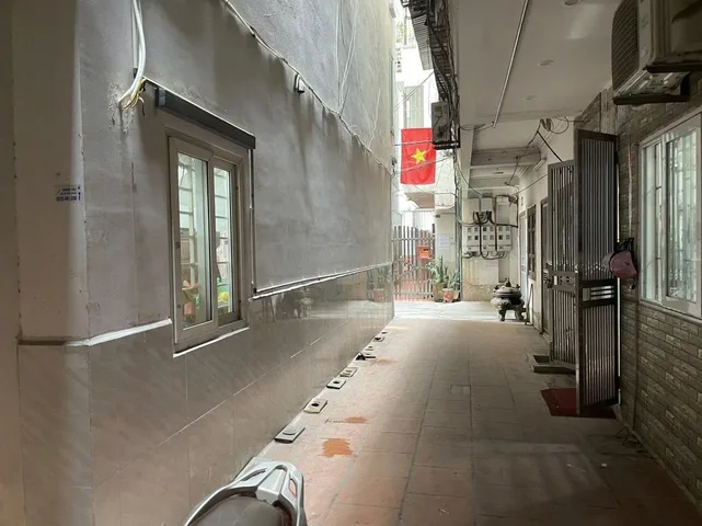 CẦU GIẤY – NGHĨA ĐÔ – NHÀ 5 TẦNG × 30M² – 4 PHÒNG NGỦ – 3 WC – FULL NỘI THẤT – GIÁ 11,5 TRIỆU/THÁNG