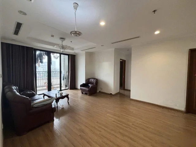 ROYAL CITY – TÒA R6B – THANH XUÂN – CĂN HỘ CAO CẤP 103M² – 3PN – 2WC – NỘI THẤT CƠ BẢN – GIÁ 21 TRIỆU/THÁNG