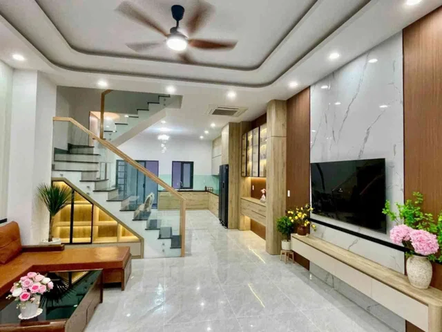 🏡 NHÀ 2 TẦNG - 80m2 - CÁCH LÒ LU ĐÚNG 20m Đường Lò Lu Q9 kế bên Vinhome Nguyễn Xiển