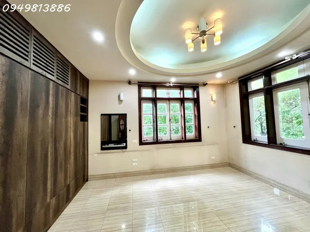 Cho thuê biệt thự lô góc cao cấp Vimeco 2, nội thất cao cấp, phù hợp làm trụ sở công ty, VP