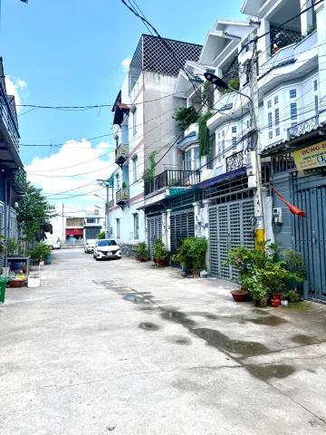 Bán Nhà Hẻm Xe Hơi Thạnh Lộc 28 Quận 12 - 2 Mặt Hẻm 56m² 3 Tầng, Giá 6.05 Tỷ