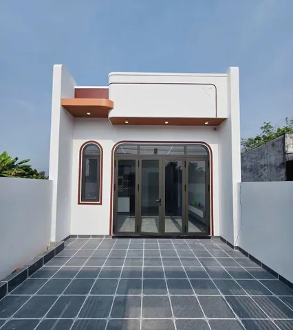 Nhà cấp 4 mới xây. Sổ hồng riêng, sổ sẵn. Bớt chút lộc cho khách thiện chí