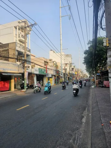 Bán Nhà Mặt Tiền Kinh Doanh, DT 720m2 có sẵn 688 m2 thổ cư giá 150 tỷ tại Đường Âu Cơ Phường Phú Trung Quận Tân Phú TP. Hồ Chí Minh