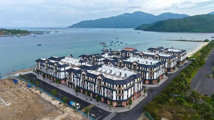 Bán Nhà riêng 63m2 có sẵn 63 m2 thổ cư giá 12.9 tỷ tại Đường Trần Phú Phường Vĩnh Nguyên Thành phố Nha Trang Khánh Hòa