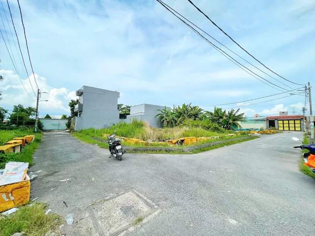 CHỈ 3.75 TỶ - CHỐT NGAY LÔ ĐẤT ĐẸP 5X20M - 100M2 - LÊ VĂN LƯƠNG - SỔ RIÊNG