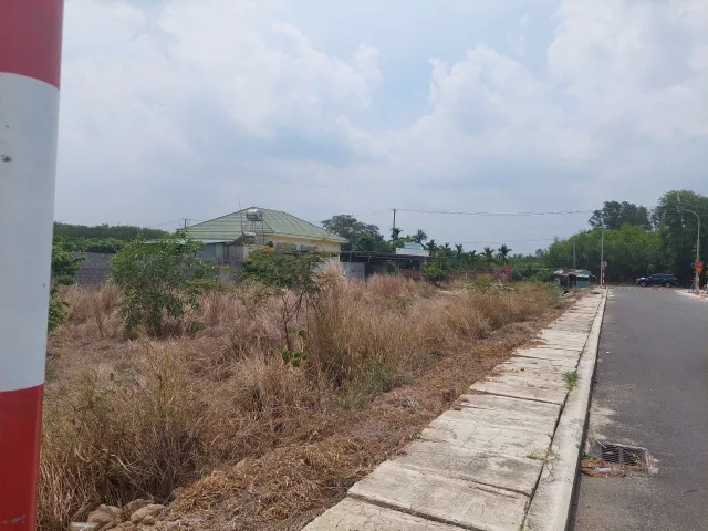 BÁN ĐẤT VỊ TRÍ ĐẸP - CÓ 100M² THỔ CƯ TẠI HẮC DỊCH, PHÚ MỸ