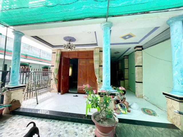 Nhà 5 phòng ngủ - diện tích 6,2M*28M - giá 3,75 tỷ - đường Lê Văn Lương nối dài - Long Hậu giáp ranh tp.HCM, xây dựng 3 tầng