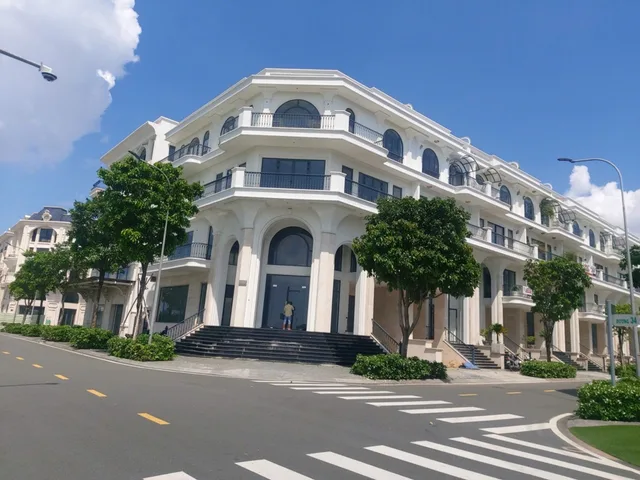 BÁN NHÀ, BIỆT THỰ 5 TẦNG, MẶT TIỀN KINH DOANH THƯƠNG MẠI, 253M2 , CHỈ 73 TỶ, KHU ĐÔ THỊ VẠN PHÚC, HIỆP BÌNH, HIỆP BÌNH  PHƯỚC .