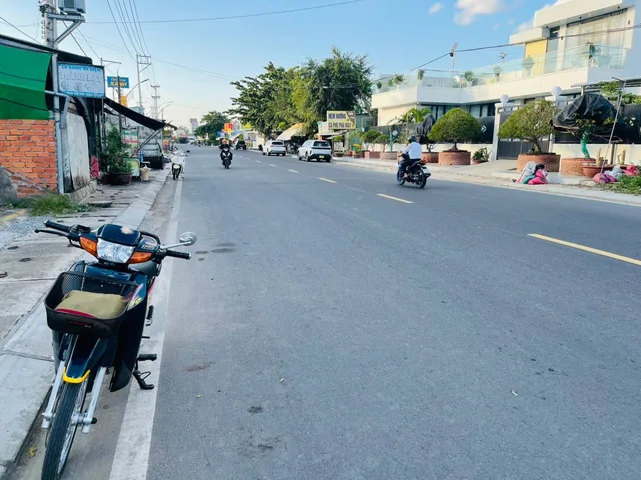 Bán Nhà 240m2 có sẵn 100 m2 thổ cư giá 2.1 tỷ tại Thị trấn Cù Lao Dung Huyện Cù Lao Dung Sóc Trăng