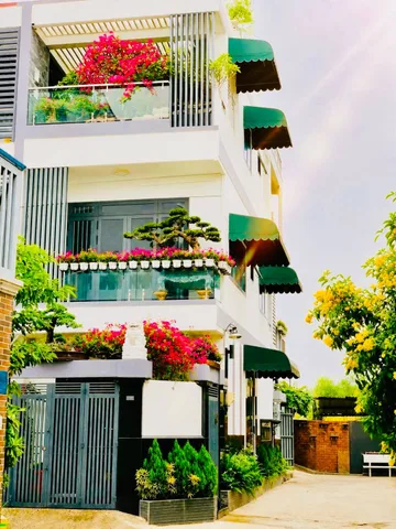 BÁN CĂN GÓC 4 TẦNG - FULL NỘI THẤT - NGAY KHU CÔNG NGHỆ CAO - GIÁ 6.x TỶ TL