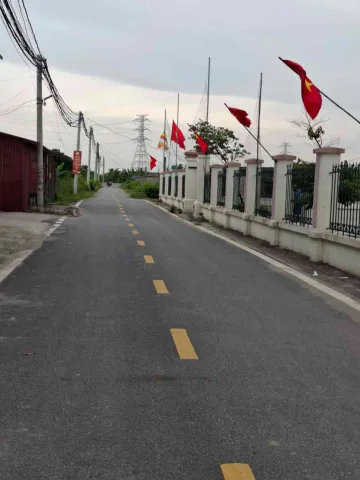 Bán Đất 75m2 có sẵn 75 m2 thổ cư giá 2.5 tỷ tại Xã Tân Tiến Huyện Văn Giang Hưng Yên