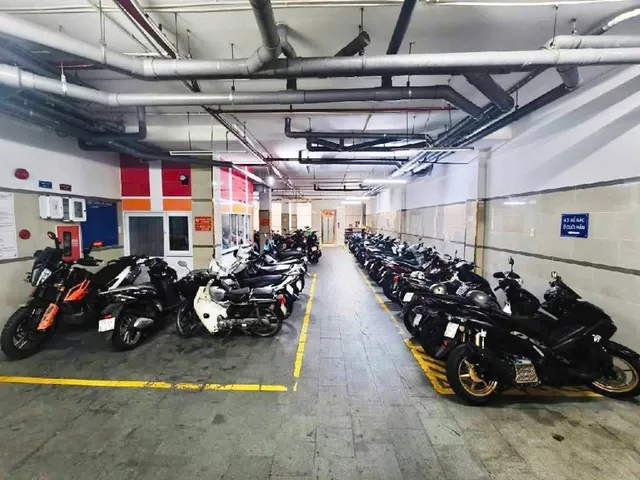 Bán CHDV THANG MÁY 8 TẦNG, DT 600m2 có sẵn 600 m2 thổ cư giá 125 tỷ tại Đường Thoại Ngọc Hầu Phường Hòa Thạnh Quận Tân Phú TP. Hồ Chí Minh