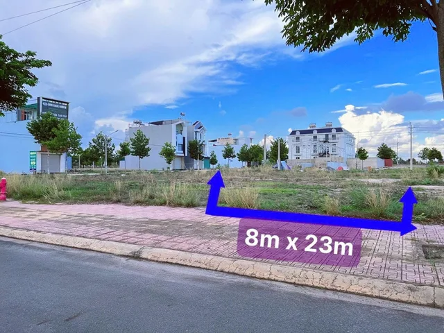 NGỘP BANK - Ra gấp lô D2D Long Thành DT 184m2 đối diện Trường Á Châu, giá chốt 3tỷ250tr. Sổ sẵn