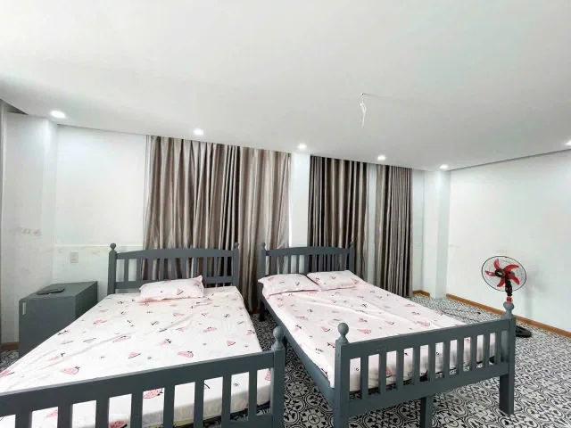 Mini Căn Hộ 6,5 tầng CÓ THANG MÁY,  hẻm Nguyễn Thiện Thuật phố Tây * ra biển Trần Phú: 450m. DT 57.2m2. Giá 8.6ty