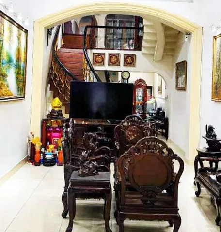 Bán nhà 4 tầng, Mặt Tiền Nguyễn Minh Hoàng, P.Bảy Hiền, 80m2, hơn 19 tỷ TL