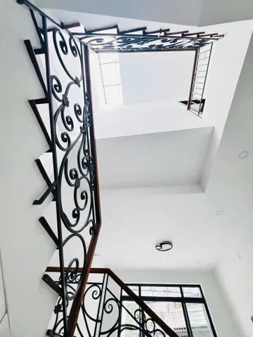 [ Nhà 2 tầng siêu Mới _ hẻm Dã Tượng ] ra biển Trần Phú 450m. Dt 78m2. Giá 9.6ty