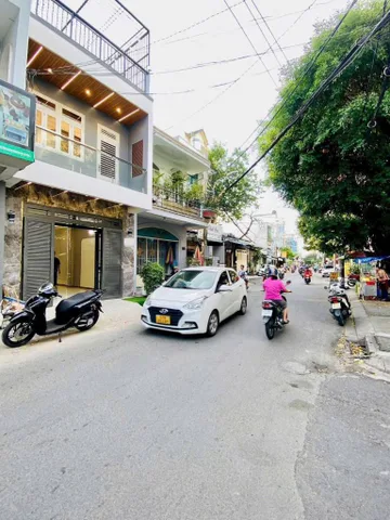74m2 ( 4.3 × 17m ) xây 5 tầng Hẻm oto ngay sát Nhà Ga T3, gần Mũi Tàu Cộng Hòa, Etown Park. Ngay Trường Chinh - Ba Vân.
+ Vị trí kết nối nhanh Khu Bàu Cát, mặt tiên Âu Cơ, kế bên khu VI.P Tân Sơn Nhì....
📞 LH ( Zalo/ SĐT ): 0706.120.931 Trang Nhà Phố
👉