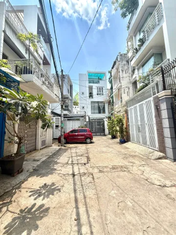 🕺MẶT TIỀN TRƯỜNG SA SÁT VÁCH QUẬN 1 - CHỈ 254 TRIỆU/M² - NHÀ MỚI 4 TẦNG, SÂN ÔTÔ, VIEW KÊNH CỰC ĐẸP