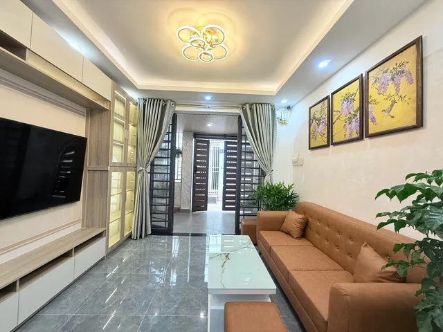 SÁT NGAY MẶT TIỀN - LÊ QUANG ĐỊNH THÔNG TRẦN BÌNH TRỌNG - 46M (3.5x13) 2 TẦNG 3 PN 3 WC - CÓ PHÒNG NGỦ DƯỚI TRỆT - 6.5 TỶ