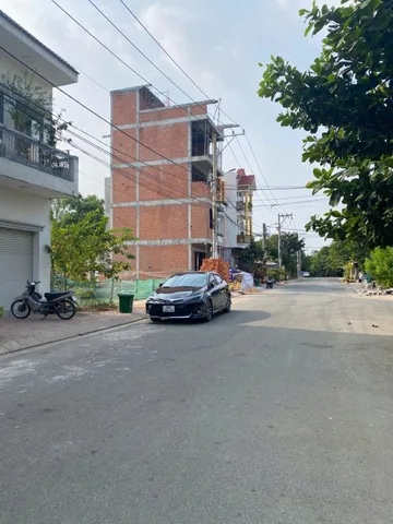 Mặt tiền đường 13m, ngang 7m dễ nhận diện - KDC hiện hữu, xây cao tầng ~9 phút Vinhomes ~26 phút Metro, khu CNC - Không ngập - 2,05 tỷ 52m2