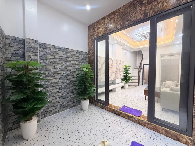 Bán Nhà riêng 32m2 có sẵn 32 m2 thổ cư giá 10.3 tỷ tại Phường Ô Chợ Dừa Quận Đống Đa Hà Nội