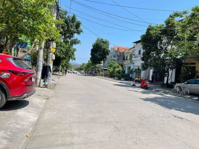 Bán Nhà riêng 83m2 giá 10 tỷ tại Đường Bãi Muối, Hạ Long, Quảng Ninh